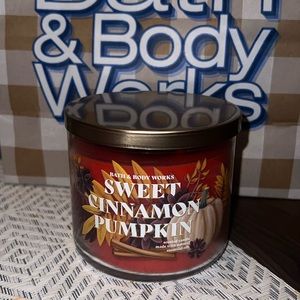 NWT 3 Wick Candle